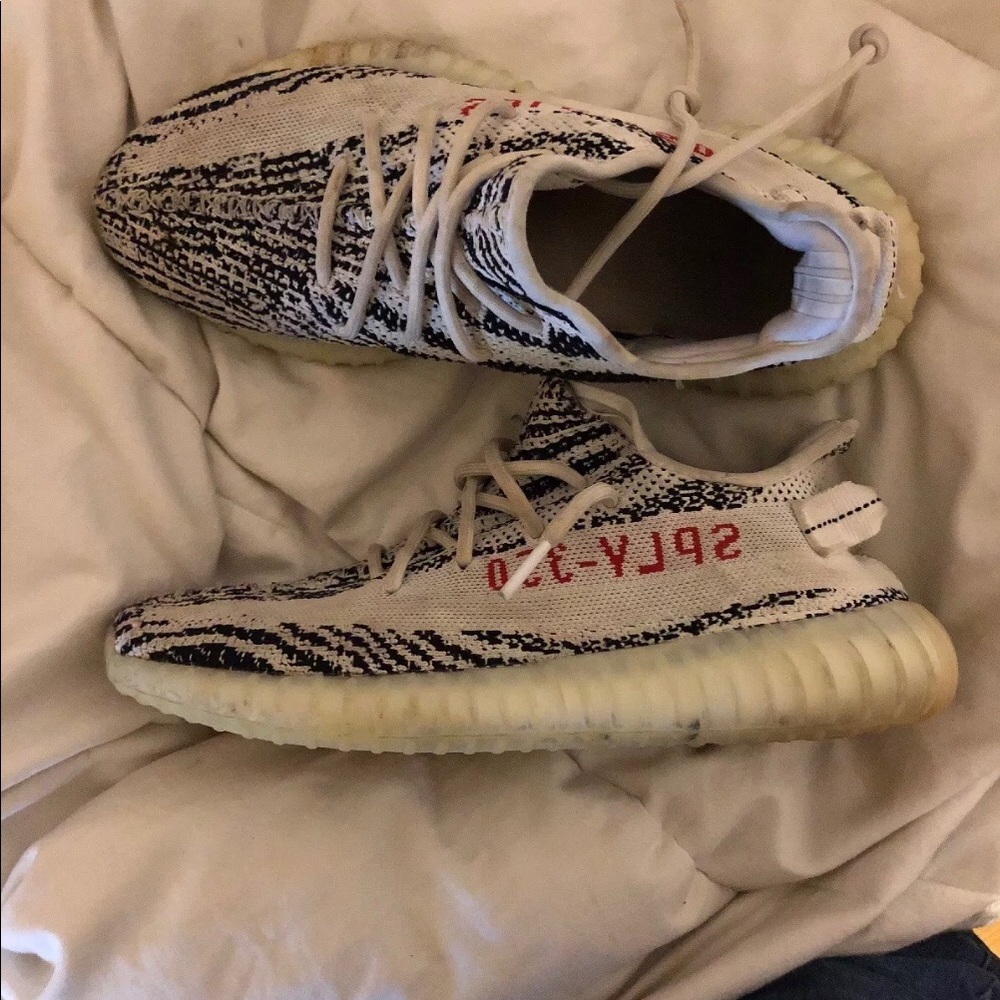 Yeezy Boost 350 V2 Zebra
